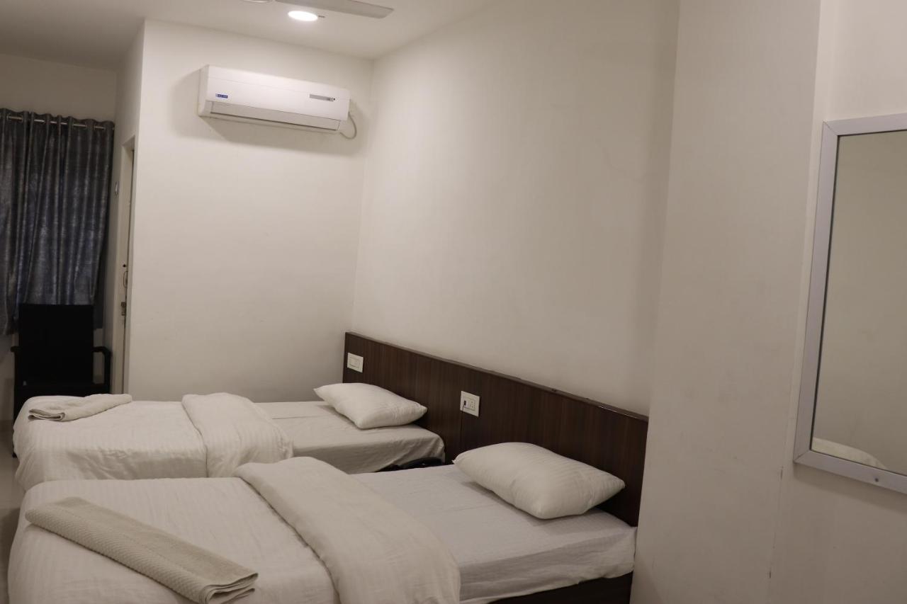 Hotel New Samrat 奥兰加巴德 外观 照片