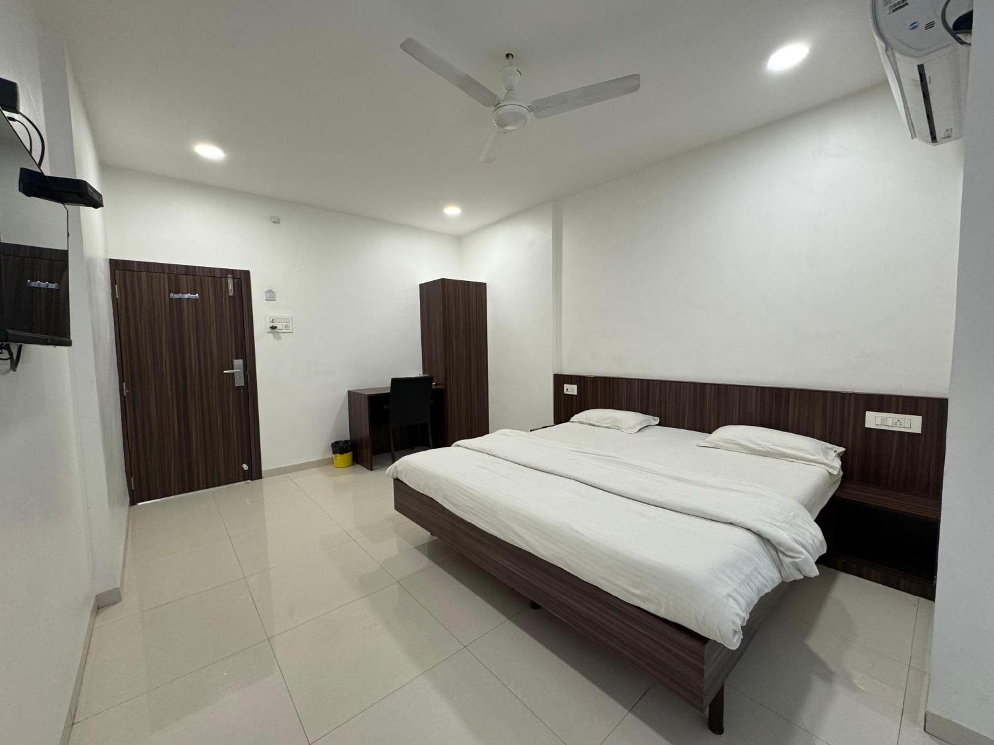 Hotel New Samrat 奥兰加巴德 外观 照片